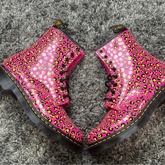 Dr. Martens 1460 Loud Leopard Smooth Pink 27652682 Women's 10 - Picture 4 of 8